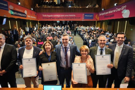 Plenária oficializa posse da primeira mulher presidente do Crea-SP